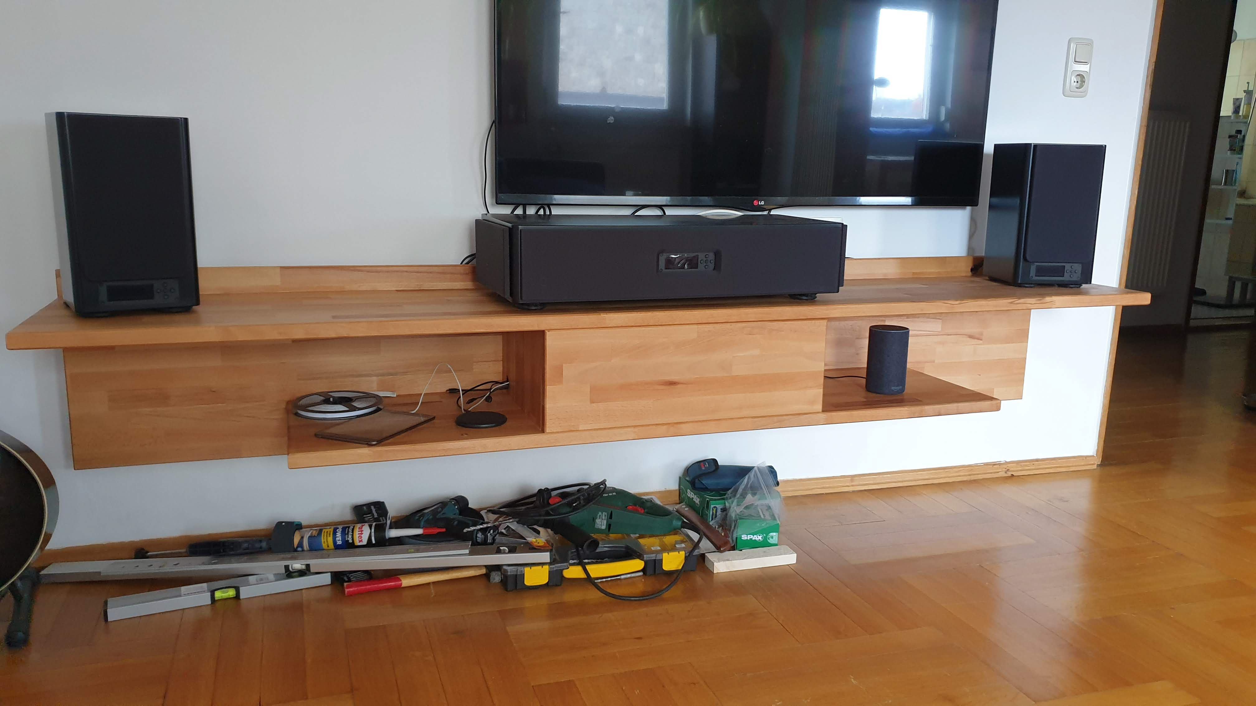 20210403 Fernsehwand 18